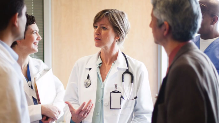 Video Obtener el apoyo del equipo cl&iacute;nico para EWS automatizada